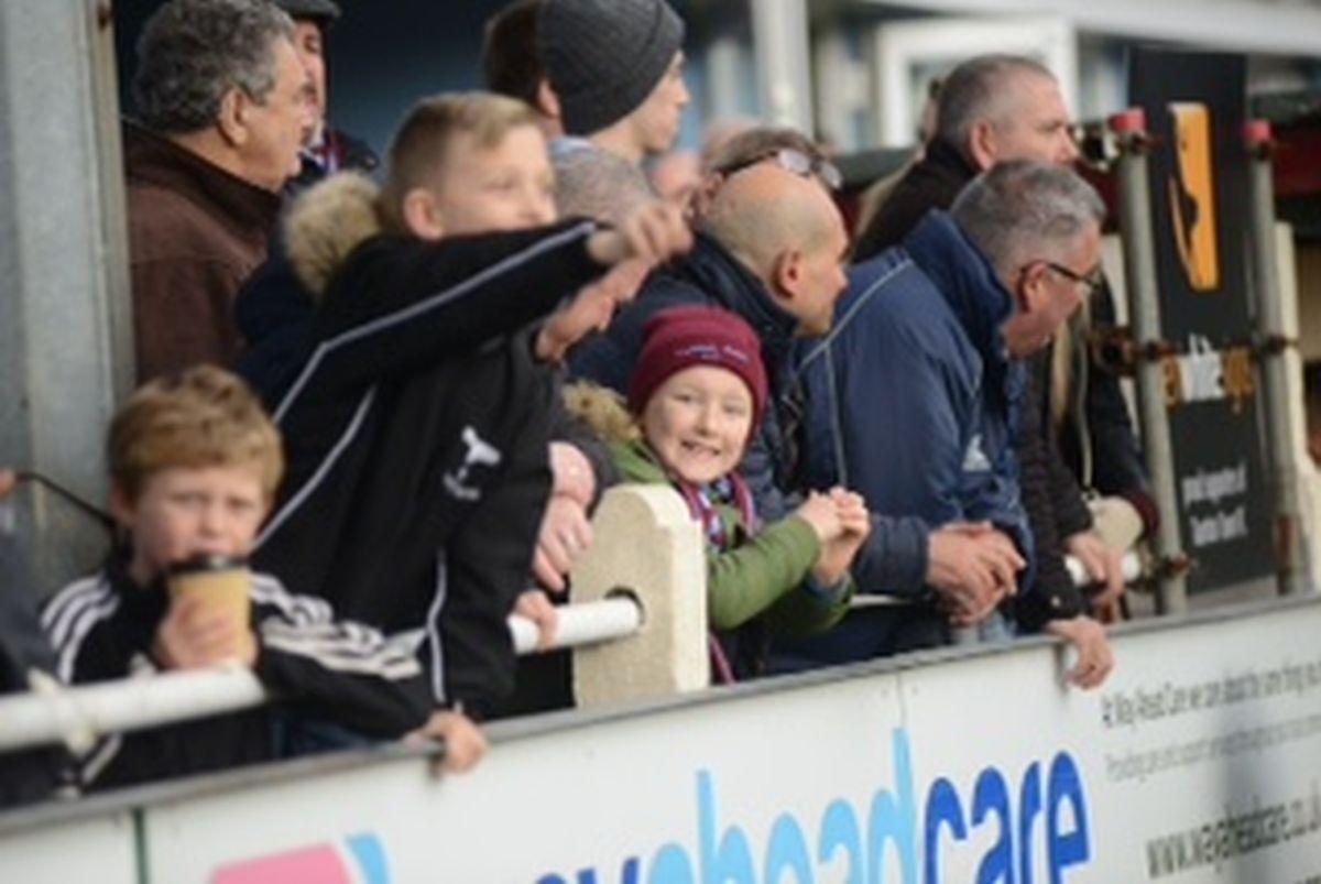 Taunton Town vs Barrow AFC in FA Cup first round. Pictures by Tim Norbury, Aisling Magill 