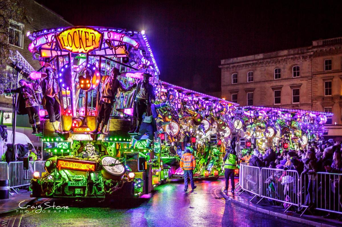 Light show at Bridgwater Carnival, by Craig Stone