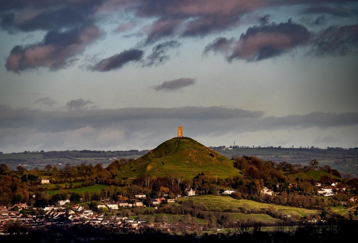 ICON: The Glastonbury Tor in the autumn sunshine PICTURE: Robin Baker. PUBLISHED: November 30, 2017