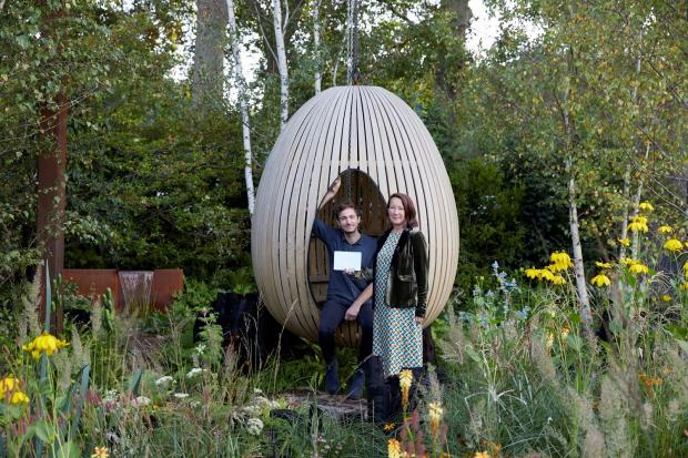 Somerset County Gazette: RHS GOLD: Tom Massey and Sarah Mead at Yeo Valley Organic's Chelsea Flower Show garden