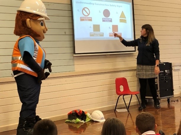 Taunton primary schools to discuss dangers on building site - Vimarsana News