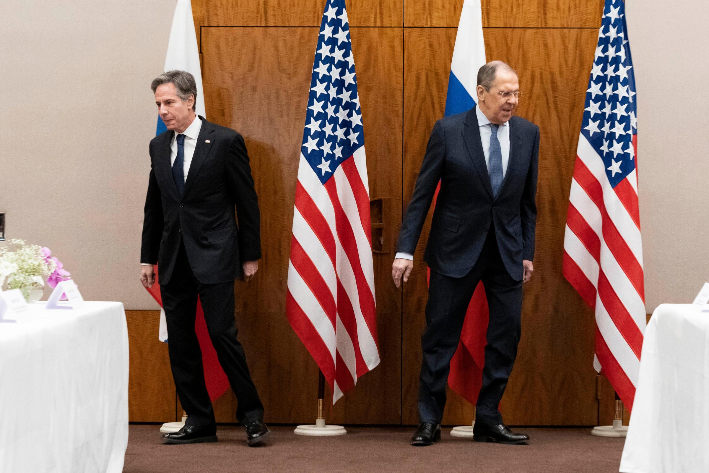 US and Russia try to lower temperature amid 'critical moment' in Ukraine crisis - Vimarsana News