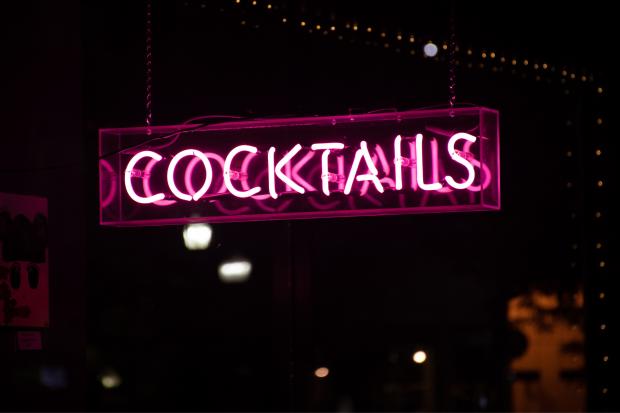 Somerset County Gazette: Neon cocktail sign. Credit: Canva