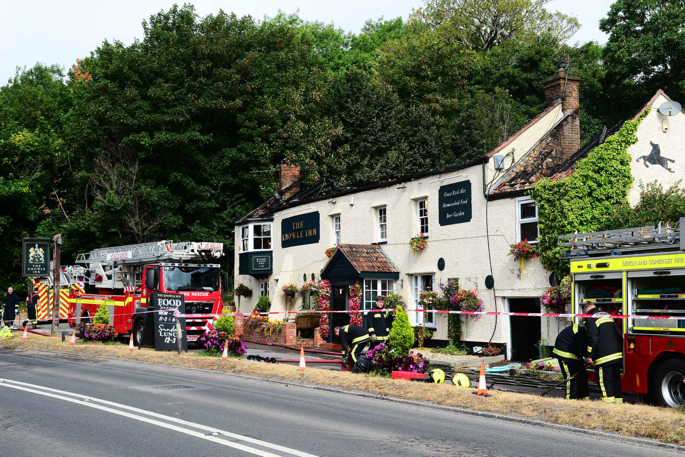 Pictures of devastating fire at Knowle Inn | Somerset County Gazette - Vimarsana News
