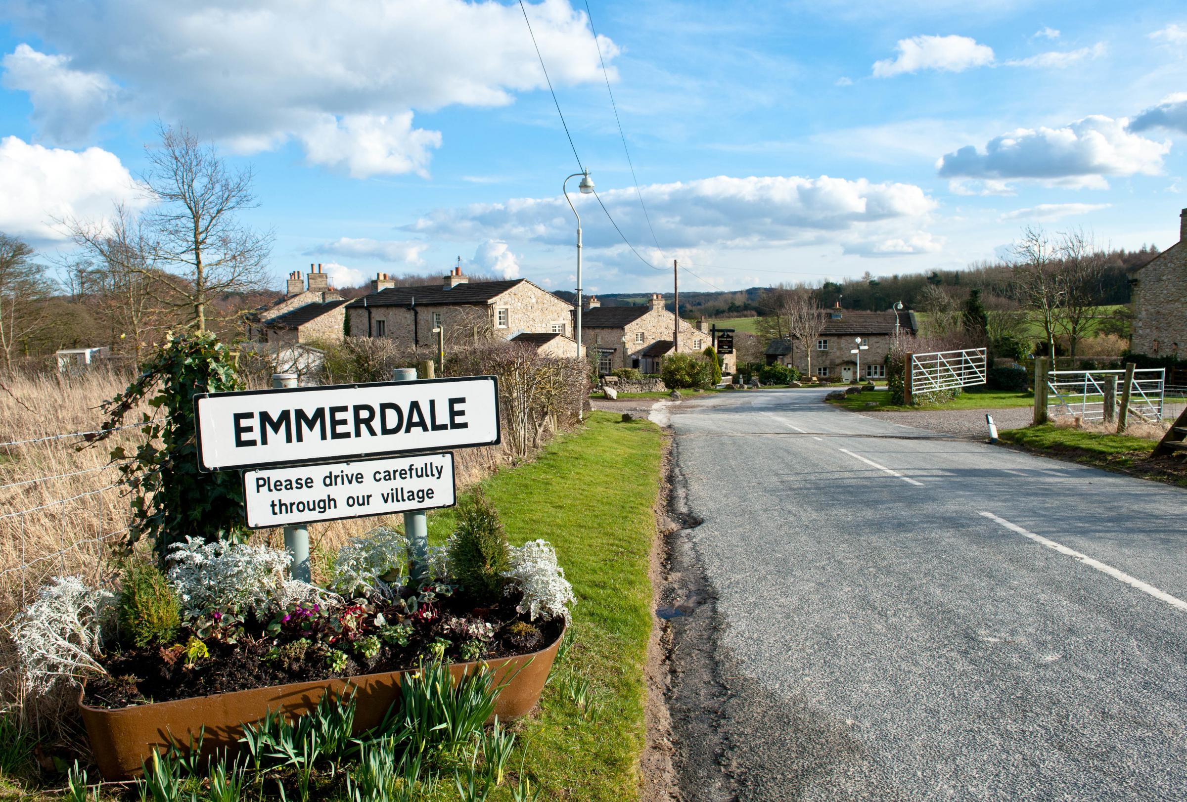 Where is ITV Emmerdale filmed and can you visit the set? | Somerset County Gazette - Vimarsana News