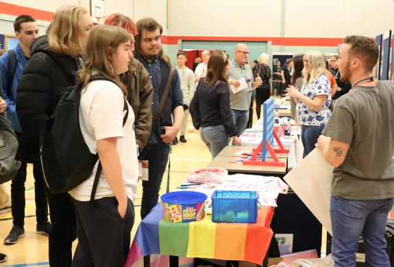 Somerset County Gazette: Students learn about 2BU at Strode College Freshers' Fair. Picture: Strode College Somerset County Gazette: Students learn about 2BU at Strode College Freshers' Fair. Picture: Strode College