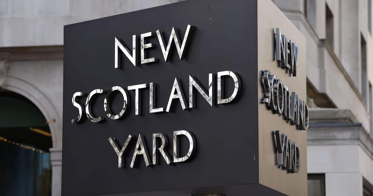 Met officer sacked after pleading guilty to assault and false imprisonment - Vimarsana News