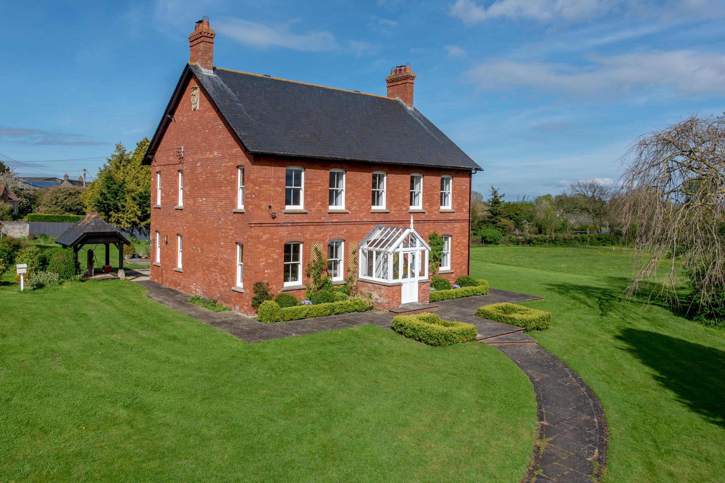 Former Duchy-owned house on the edge of Curry Mallet | Somerset County Gazette - Vimarsana News