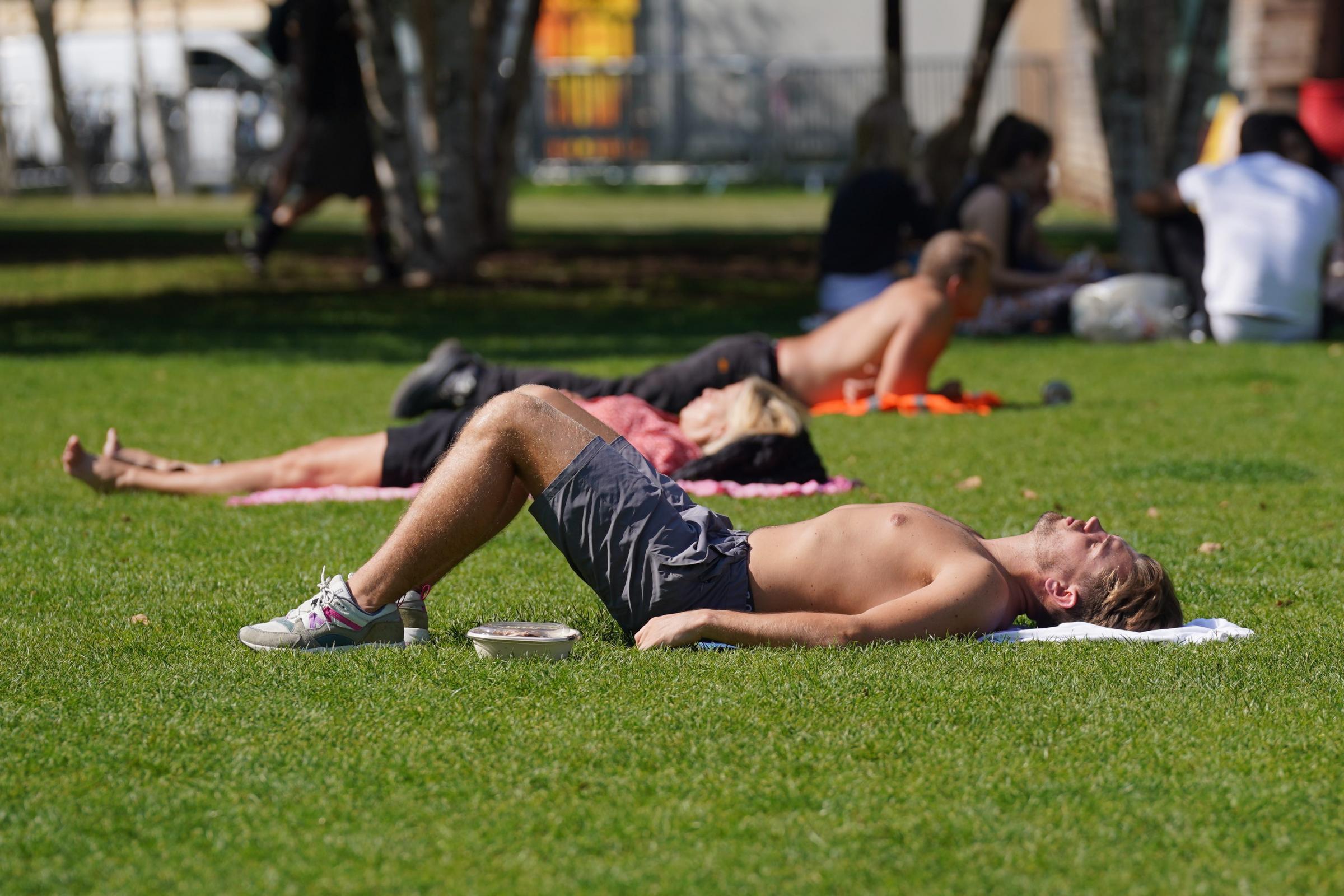 Saturday expected to be hottest day of the year so far at 33C - Vimarsana News