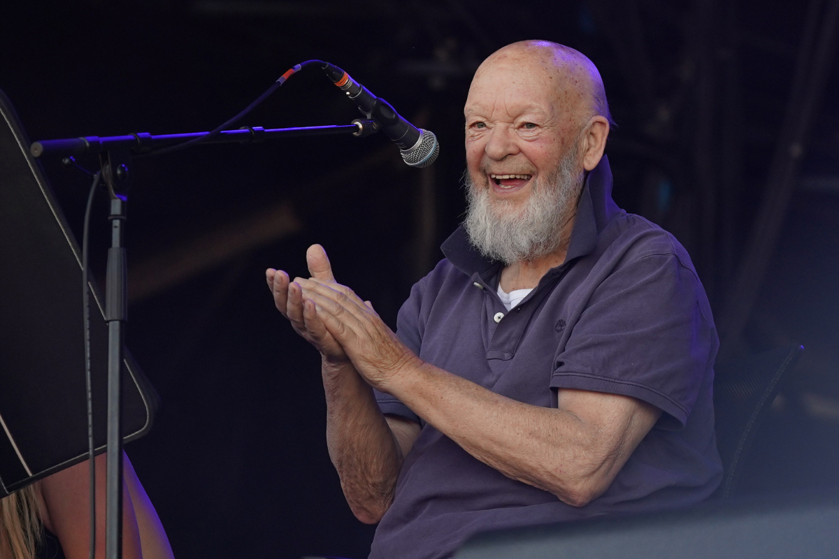 Glastonbury Festival co-founder Michael Eavis receives knighthood - Vimarsana News
