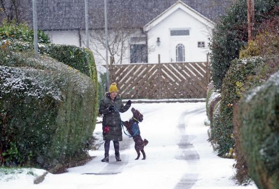 Somerset County Gazette: The UKHSA has issued a yellow cold weather warning as temperatures in parts of the UK get set to drop as low as -6C. Somerset County Gazette: The UKHSA has issued a yellow cold weather warning as temperatures in parts of the UK get set to drop as low as -6C.