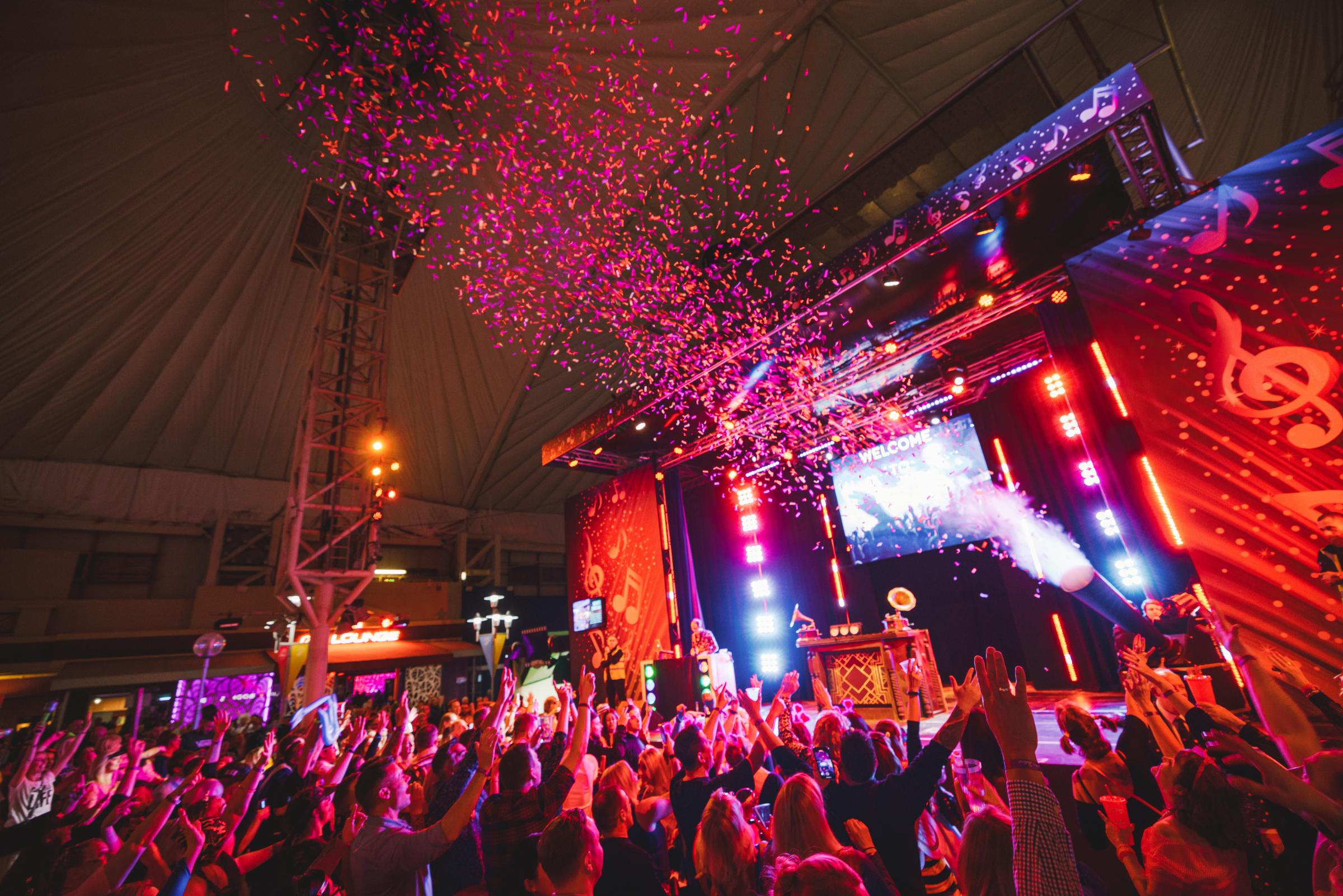 Big Weekenders returns to Minehead featuring Claire Richards - Vimarsana News