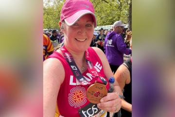 Taunton mum-of-two runs London Marathon in memory of friends