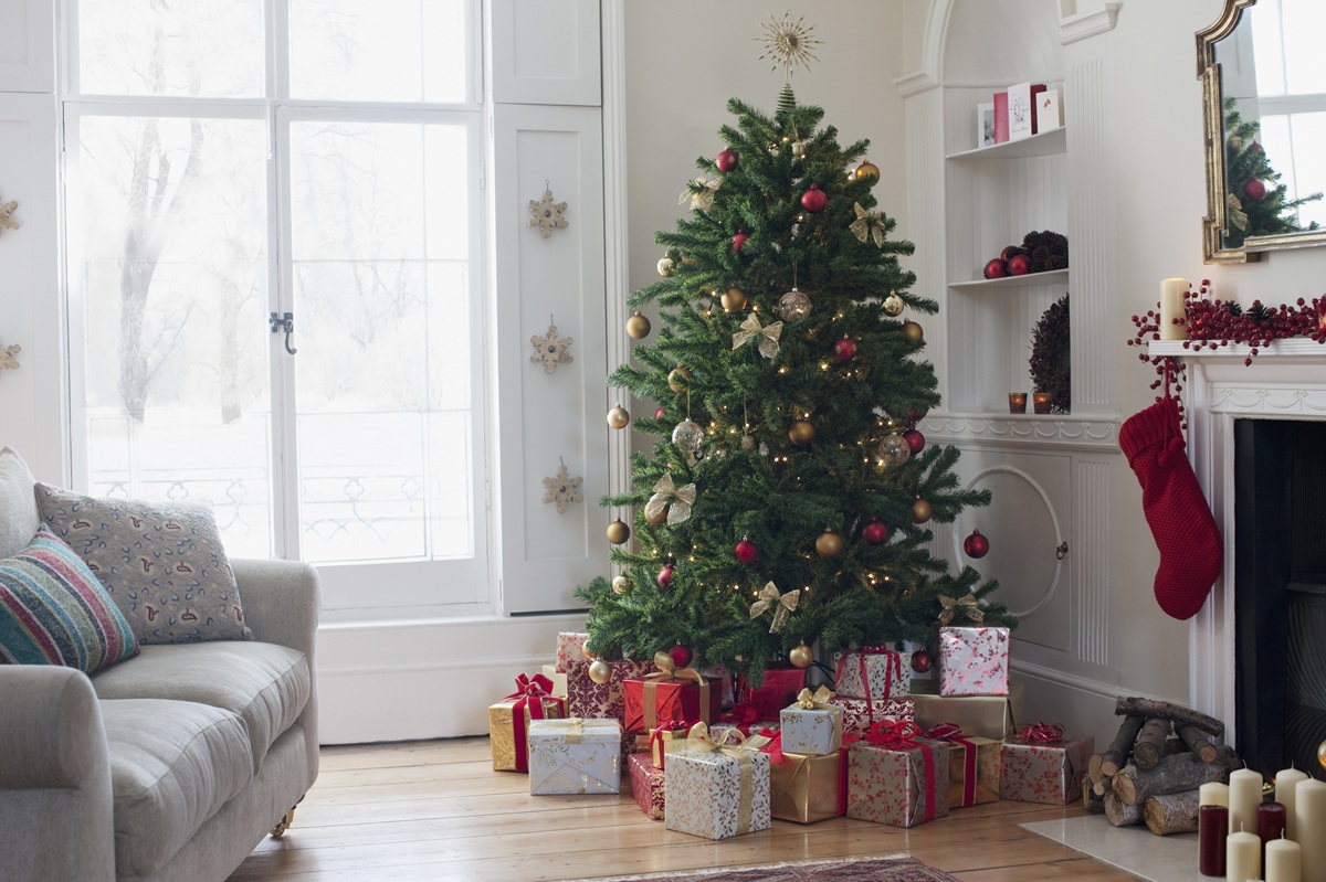 Experts name ideal date to put up Christmas tree in 2026