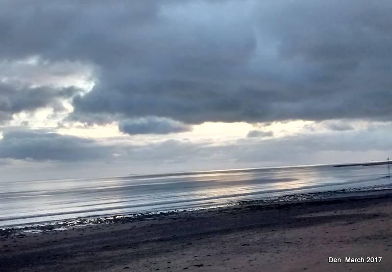 DAWN: Minehead beach at sunrise. PICTURE: Den Gear. PUBLISHED: April 6, 2017